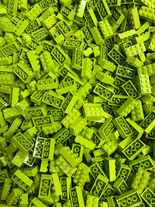 100 x Lime LEGO® 2x4 Bricks - Preowned