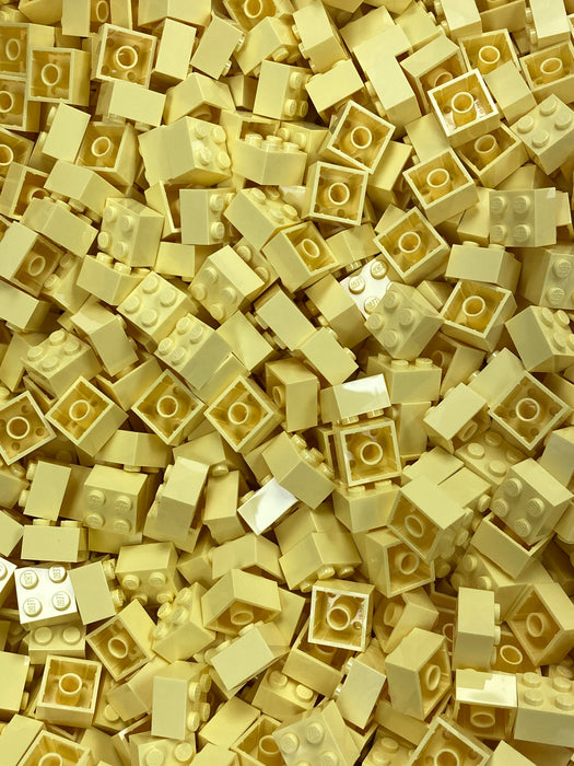 100 x Bright Light Yellow LEGO® 2x2 Bricks