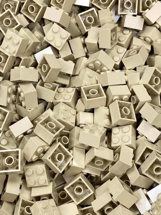 100 x Tan LEGO® 2x2 Bricks